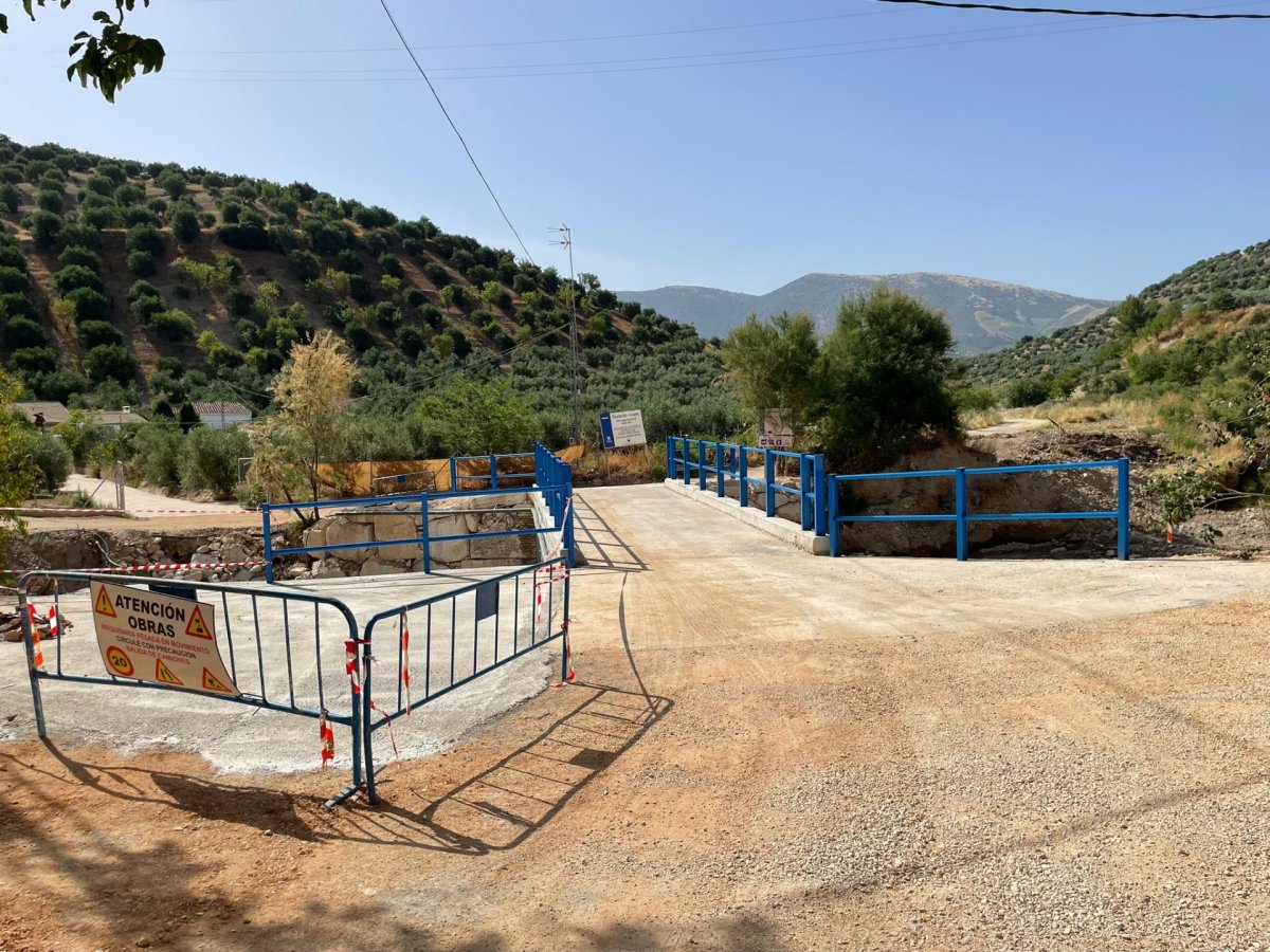 Imagen El Ayuntamiento sustituye el antiguo e ineficiente puente del río Salado por una batería de marcos de hormigón que multiplicará la capacidad de drenaje